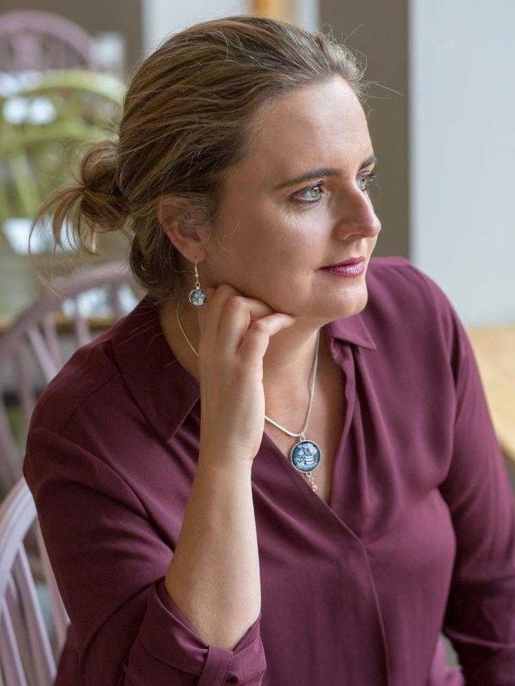 Pink bead pendant Amélie Gagné