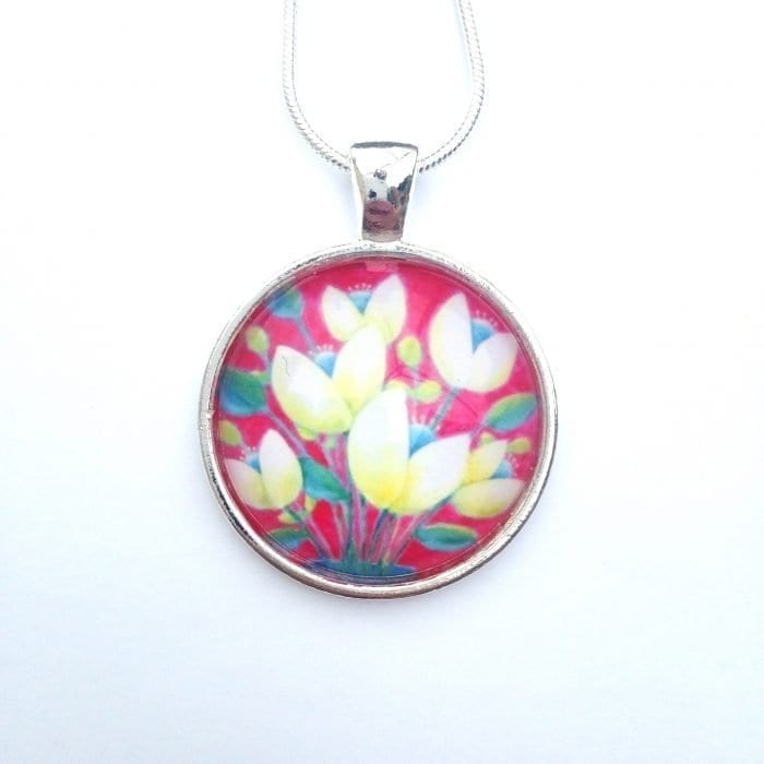 Necklace with flowers