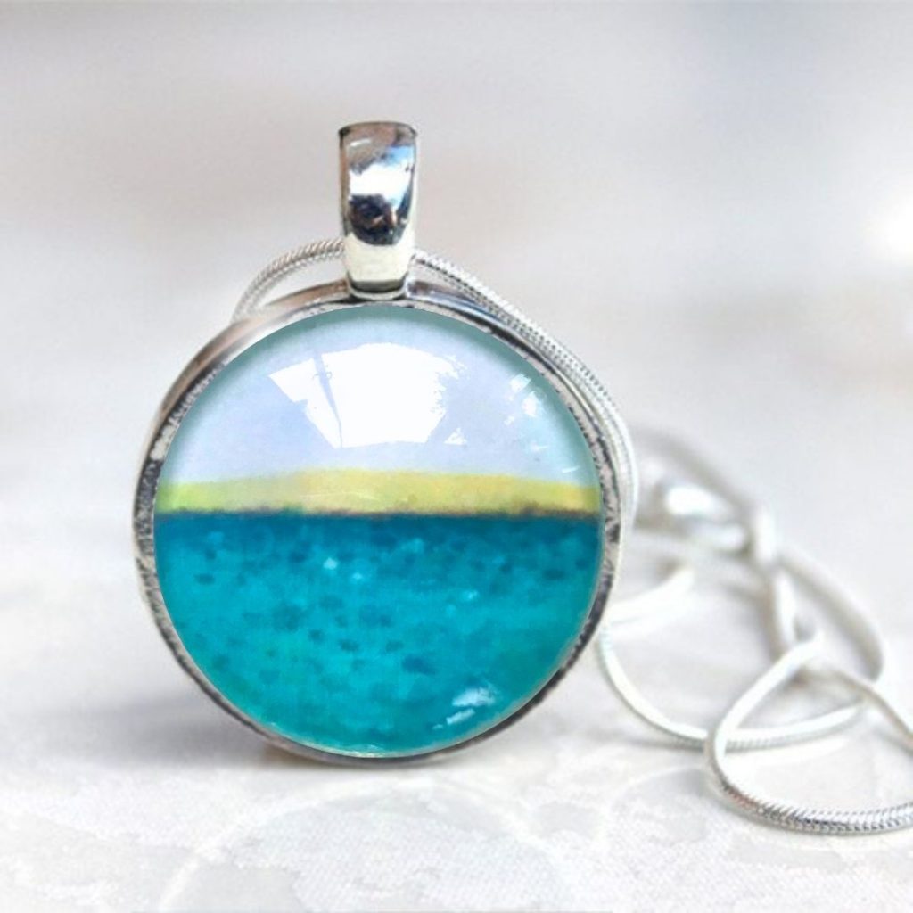 Sea Breeze Medium Necklace